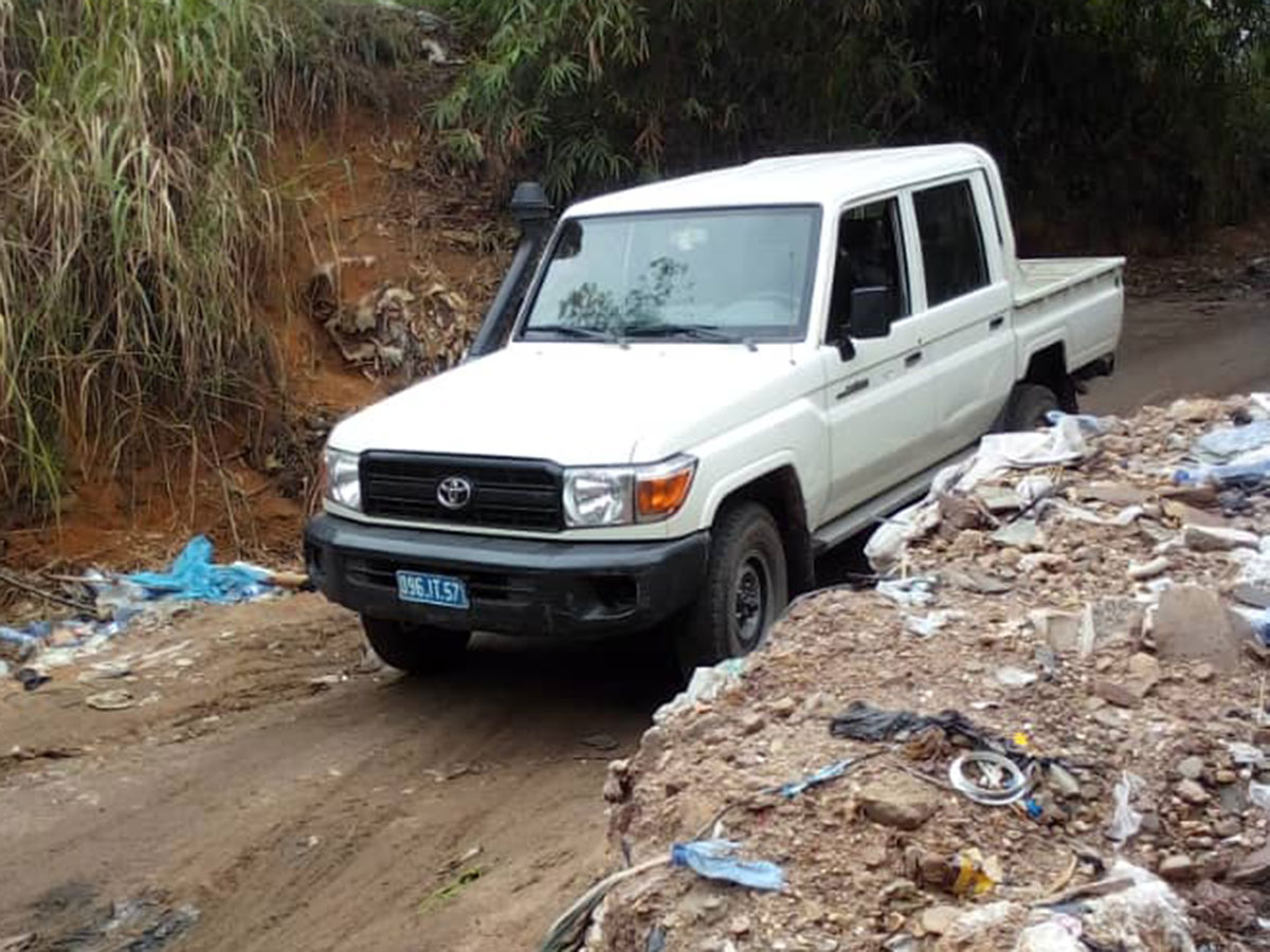 220048 - Fahrzeug stärkt medizinische Hilfe für die Verletzlichsten