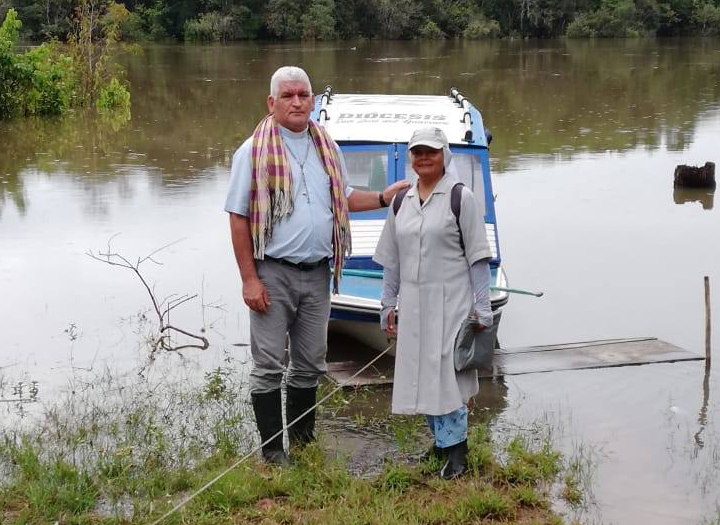 210041 - Colombie: Un bateau renforce les communautés autochtones
