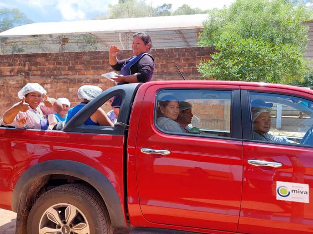230001 - Con il pick-up fino alle donne nel Chaco
