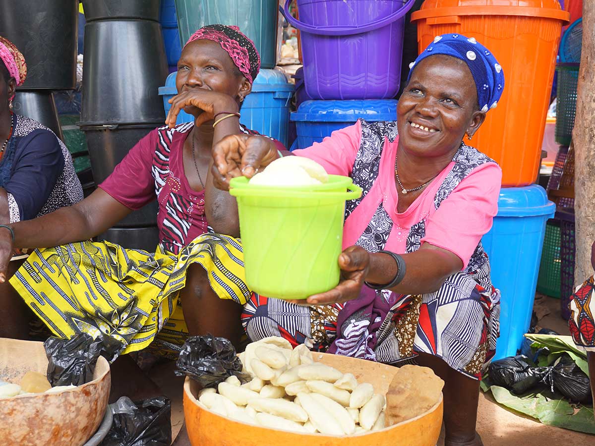 250001 - Bénin: Le beurre de karité, une tradition porteuse d’avenir