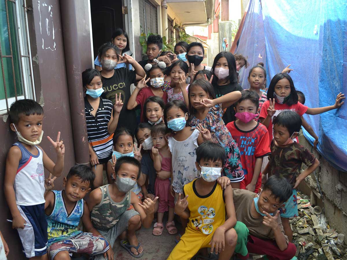 230003 - Philippines: Un véhicule miva pour soutenir l’action contre la faim des plus jeunes